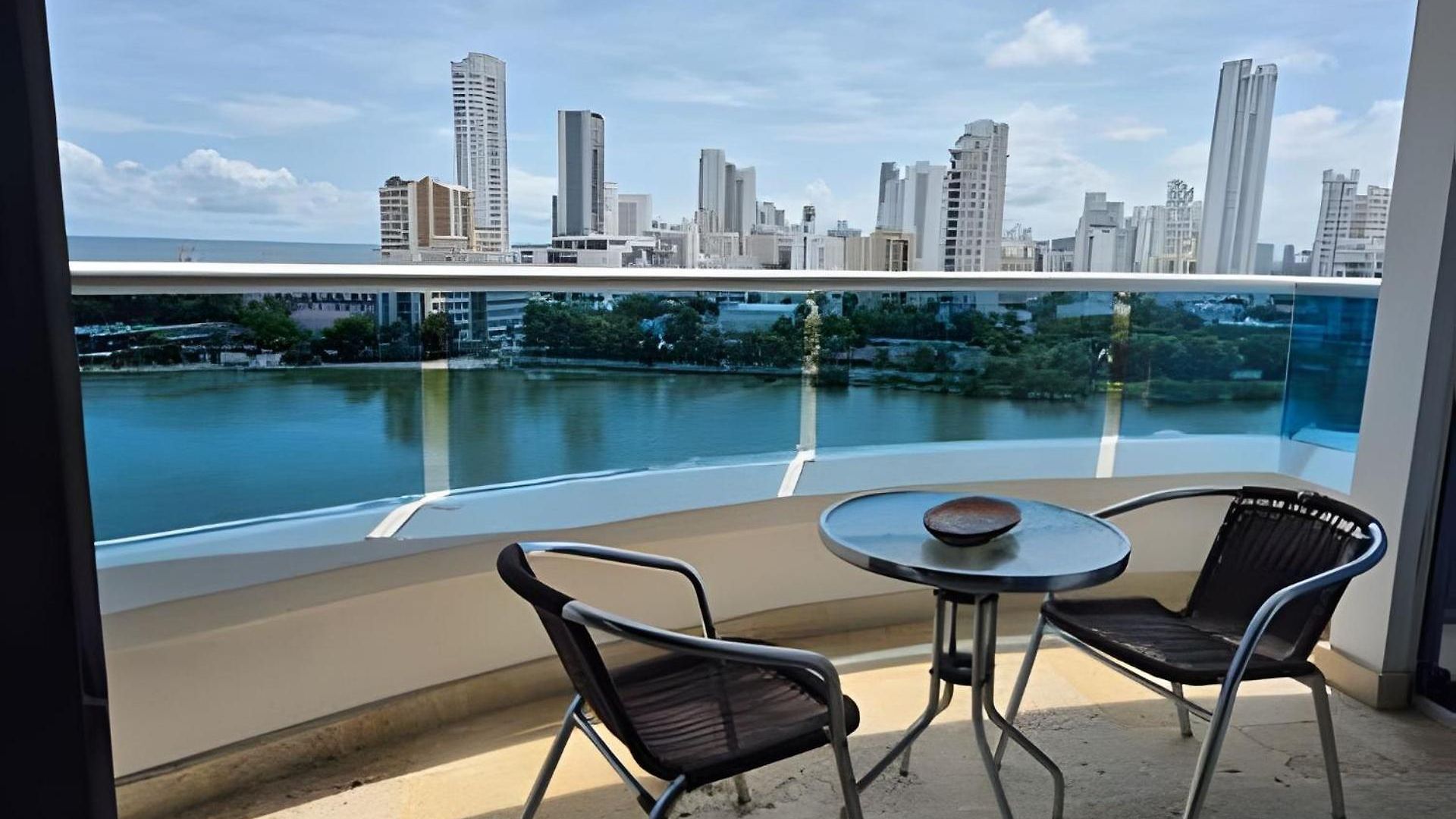 1003 Mirador Del Laguito. 2 Hab * Cartagena