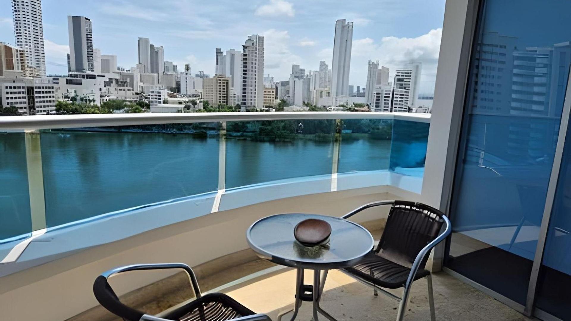 Apartamento 1003 Mirador Del Laguito. 2 Hab *